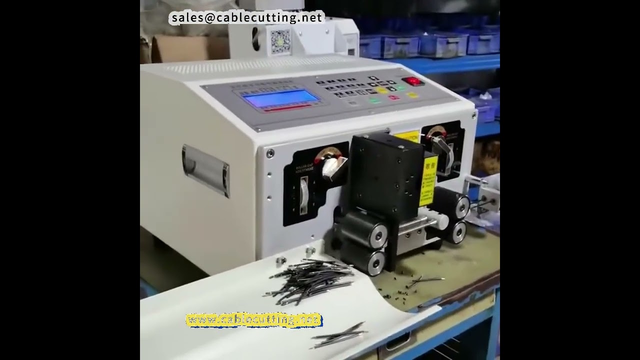 Máquina Automática de Corte e Decapagem de Fios para Cabos de Computador - Duplo e Simples