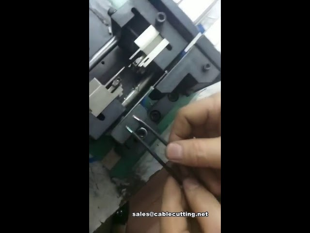 Máquina pneumática de decapagem de cabos multinúcleo - Decapador de revestimento eficiente