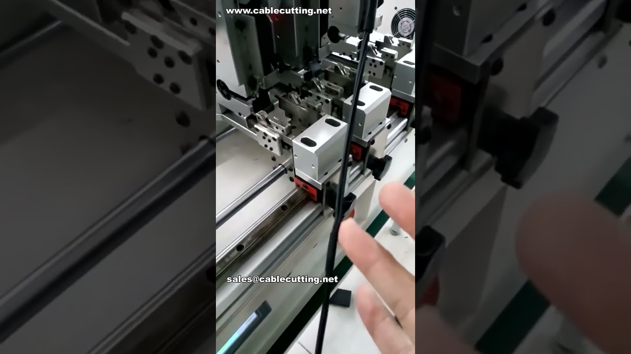 Máquina de Aplicação Simultânea de Fita de Tecido em 3 Pontos - Demonstração de Qualidade em Workshop