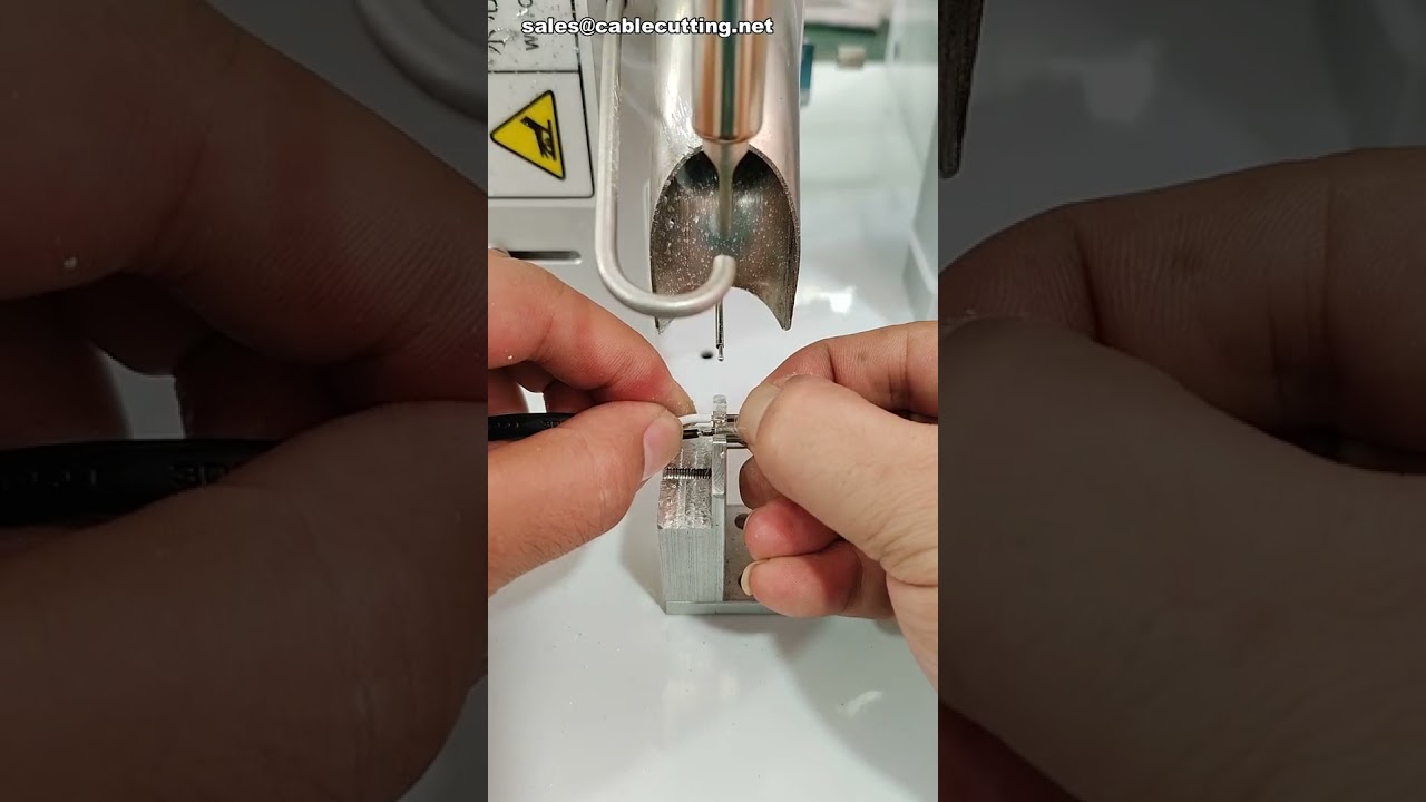 Máquina de Solda Semiautomática para Conectores DC: Soldagem Precisa com Diferenças de Altura #máquina #fábrica
